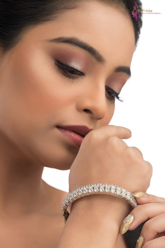 AYESHA - Image 3