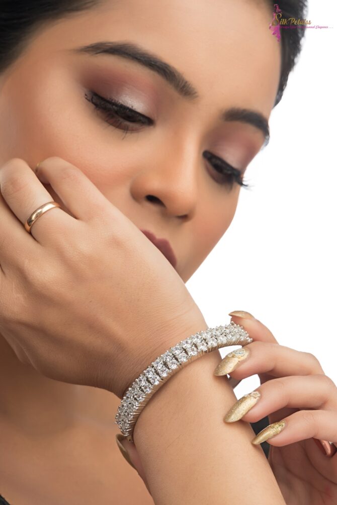 AYESHA - Image 2