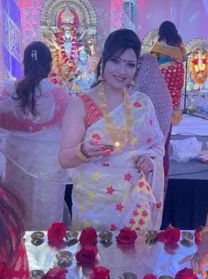 Nikki looks beautiful as she celebrates Durga Puja draped in a traditional saree from Silk Petalss